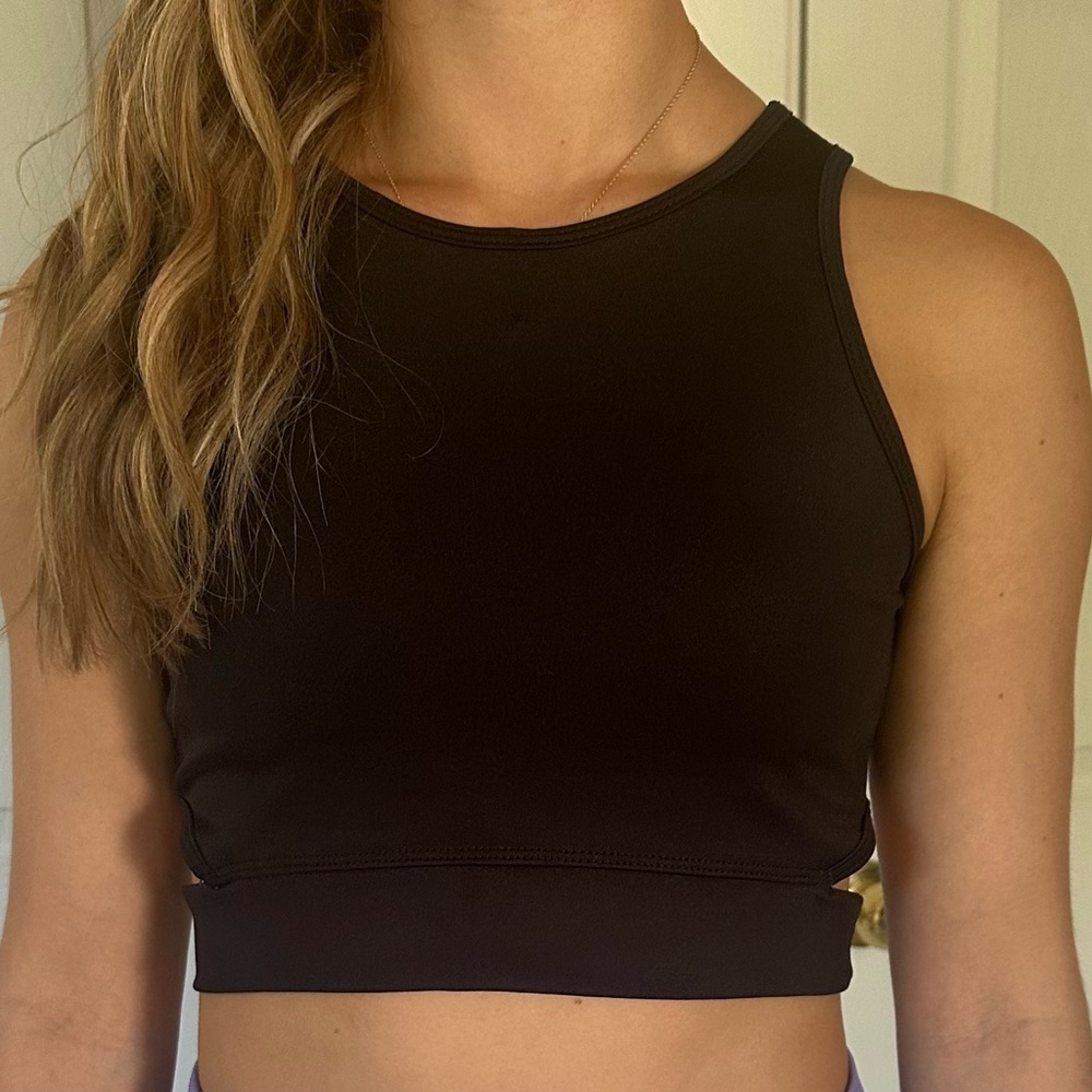 ❤️Black Sleeveless Yoga/Gym/Club Crop Top Size M